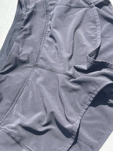 Load image into Gallery viewer, Lululemon Lined Shorts 6