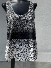 Load image into Gallery viewer, Banana Republic (outlet) Tank Top S