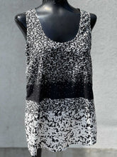 Load image into Gallery viewer, Banana Republic (outlet) Tank Top S