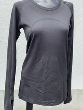 Load image into Gallery viewer, Lululemon Top Long Sleeve 10