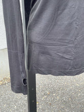 Load image into Gallery viewer, Lululemon Top Long Sleeve 10