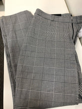 Load image into Gallery viewer, Banana Republic Sloan fit pants NWT 12