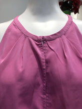 Load image into Gallery viewer, Banana Republic (outlet) halter top L