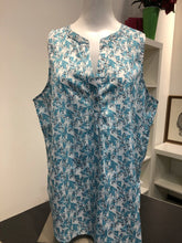 Load image into Gallery viewer, Banana Republic (outlet) printed sleeveless top L