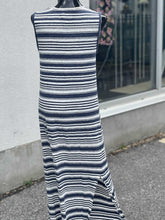 Load image into Gallery viewer, Velvet Graham & Spencer Dress M