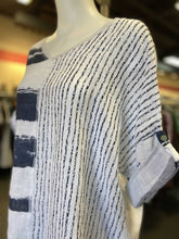 Load image into Gallery viewer, V Milano linen blend top L