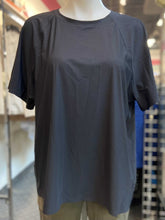 Load image into Gallery viewer, Lululemon t-shirt XL