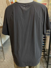 Load image into Gallery viewer, Lululemon t-shirt XL