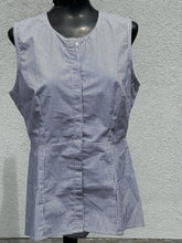 Load image into Gallery viewer, Como Black Pleated Back Top M