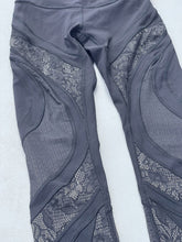 Load image into Gallery viewer, Lululemon Lace overlay Section Leggings 2