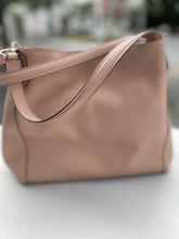 Load image into Gallery viewer, Coach Pebbled Handbag
