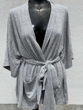 Load image into Gallery viewer, Gap Short Sleeve Sweater S