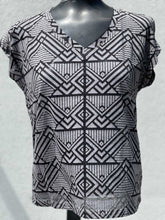 Load image into Gallery viewer, Talula Short Sleeve M