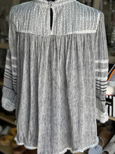 Load image into Gallery viewer, Floreat Top S