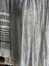 Load image into Gallery viewer, Floreat Top S