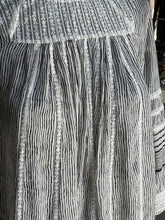 Load image into Gallery viewer, Floreat Top S