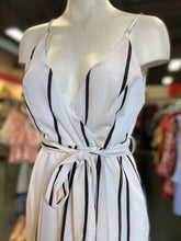 Load image into Gallery viewer, L'Atiste striped jumper M