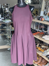 Load image into Gallery viewer, Lululemon Dress M