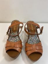 Load image into Gallery viewer, Madden Girl Clogs 6