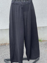Load image into Gallery viewer, Gudrun Sjoden Cotton Pants L