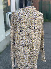 Load image into Gallery viewer, Eddie Beauer Button Up floral Top XXL