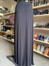 Load image into Gallery viewer, Farm Rio Skirt S
