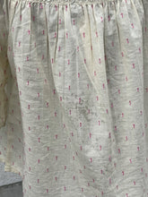 Load image into Gallery viewer, Hippie Laundry Top M