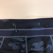 Load image into Gallery viewer, Lululemon camo capris 10