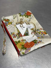 Load image into Gallery viewer, Moniko Clutch NWT