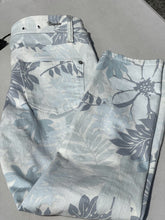 Load image into Gallery viewer, Cambio Tropical Print Jeans 4