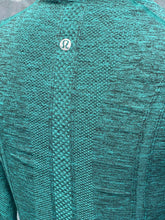 Load image into Gallery viewer, Lululemon Top Long Sleeve 4