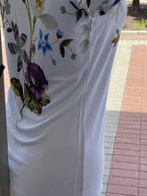 Load image into Gallery viewer, Ted Baker floral top 2