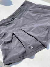 Load image into Gallery viewer, Lululemon Skort 6