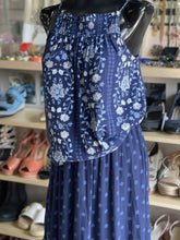 Load image into Gallery viewer, Unbranded Top & Skirt Set XS