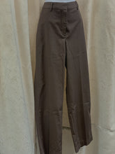 Load image into Gallery viewer, Wilfred Khakis 6 NWT
