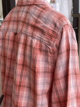 Load image into Gallery viewer, Joe Fresh plaid,button up top XL