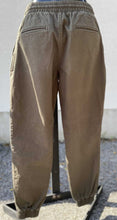 Load image into Gallery viewer, Twik/Simons Pants S