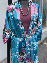 Load image into Gallery viewer, Tian Bao Gong Kimono M