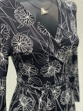 Load image into Gallery viewer, Banana Republic (outlet) Wrap Dress XS