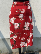 Load image into Gallery viewer, Dynamite Floral Skirt S