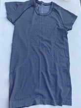 Load image into Gallery viewer, Lululemon T-Shirt 6