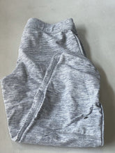 Load image into Gallery viewer, Lululemon Cropped Leggings 4