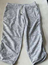 Load image into Gallery viewer, Lululemon Cropped Leggings 4