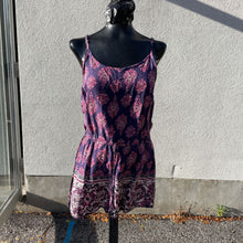 Load image into Gallery viewer, Twik/Simons Romper M