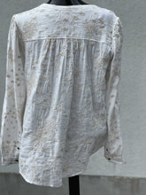 Load image into Gallery viewer, Pilcro Embroidered Top M