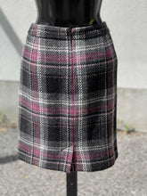 Load image into Gallery viewer, Kate Hill Plaid Skirt Lined 10P