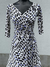 Load image into Gallery viewer, Diane Von Furstenburg Silk Wrap Vintage Dress 2