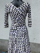 Load image into Gallery viewer, Diane Von Furstenburg Silk Wrap Vintage Dress 2
