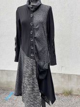 Load image into Gallery viewer, Paolo Tricot Light Coat S