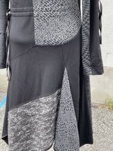 Load image into Gallery viewer, Paolo Tricot Light Coat S